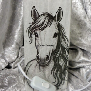 Glaslampe mit Pferde-Motiv – exklusives eigenes Design